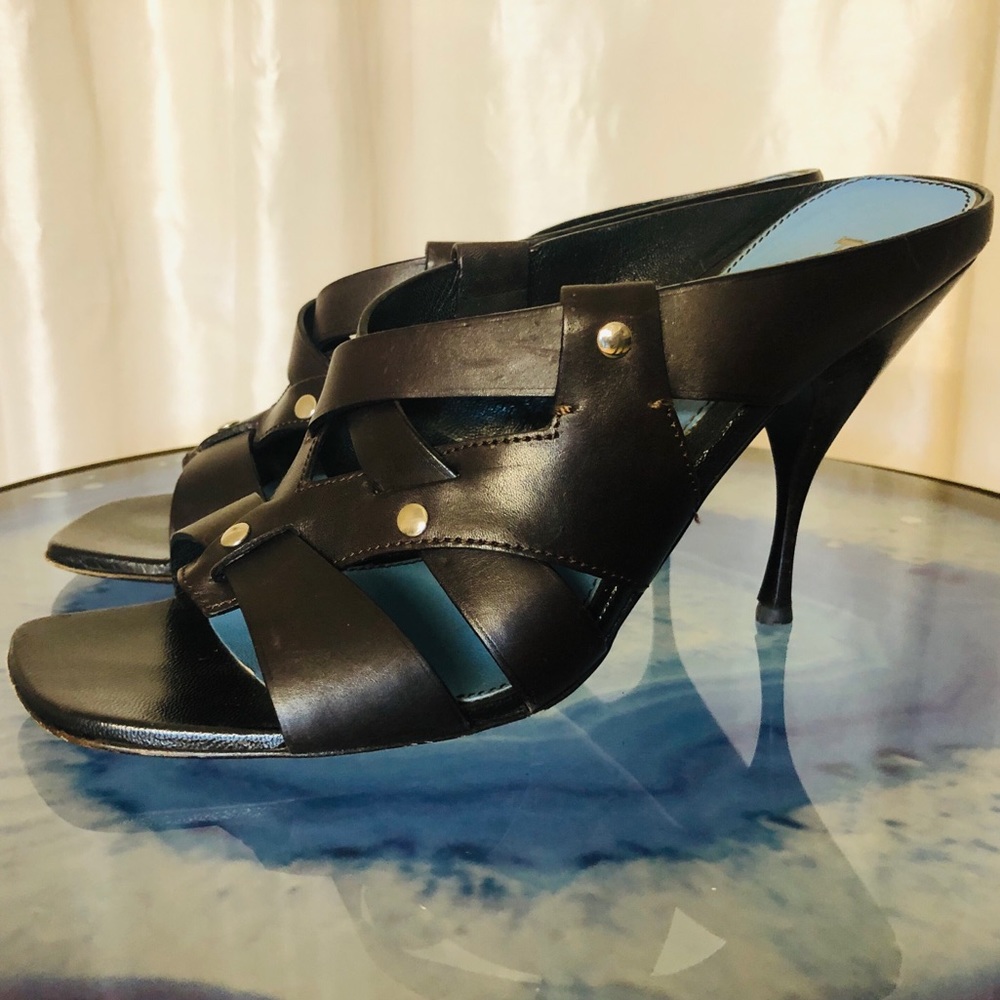 Prada heels - Picture 2 of 4